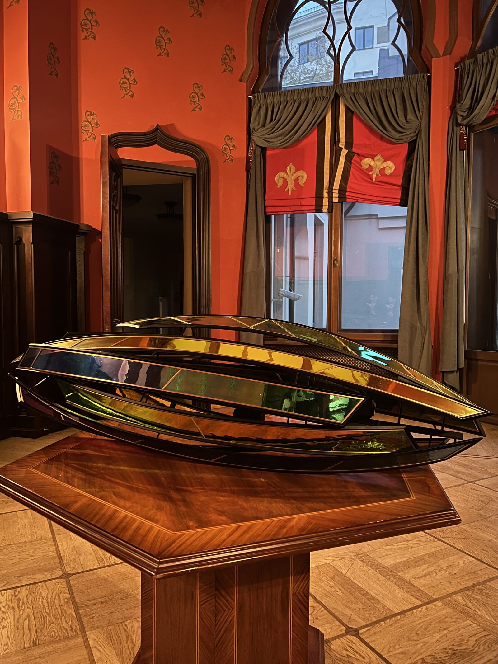 Exhibition piece